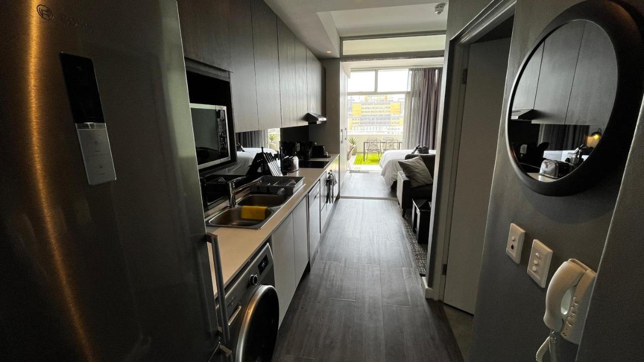 Modern Luxury Studio With Breathtaking City Views - No Load Shedding Kapsztad Zewnętrze zdjęcie